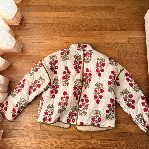 ANTHROPOLOGIE Cream Quilted Jacket with Pink Floral Print and Olive Trim - Picture 5 of 6